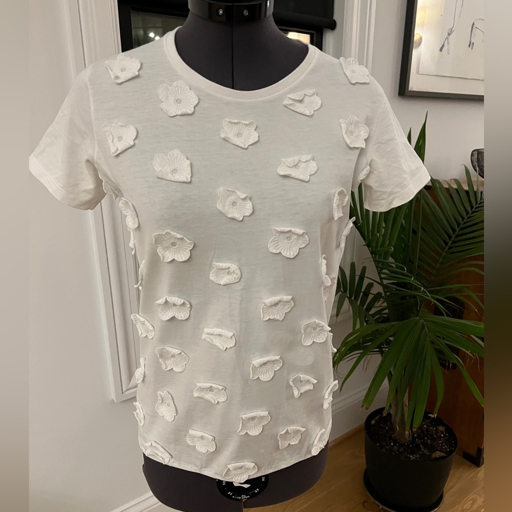 Prada White Flower Appliqué Tee Sz 38 / XS / S